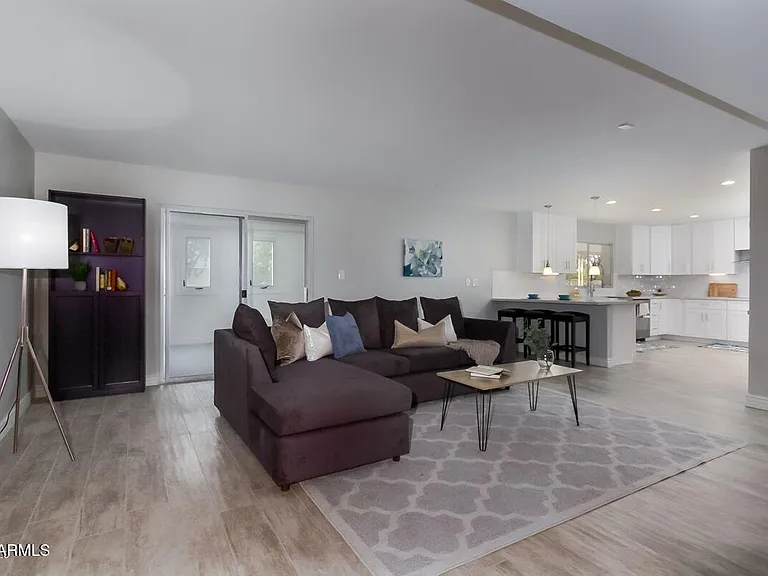 4614 S Kachina Dr — Photo 16