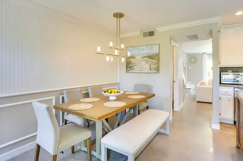 2 bed, 1.5 bath, 1258 sqft, $4,950 — Photo 3
