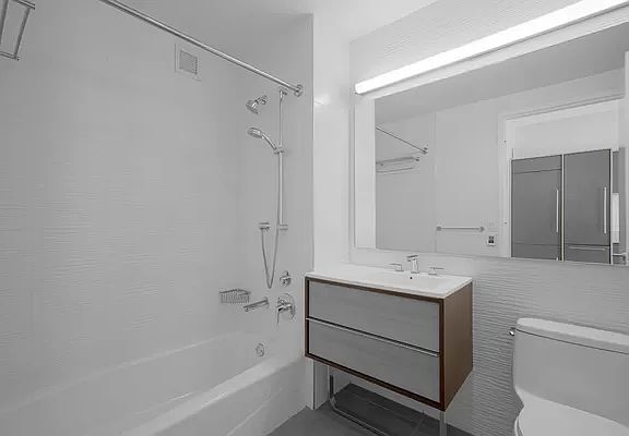 5th image of 10 City Poin APT 30E