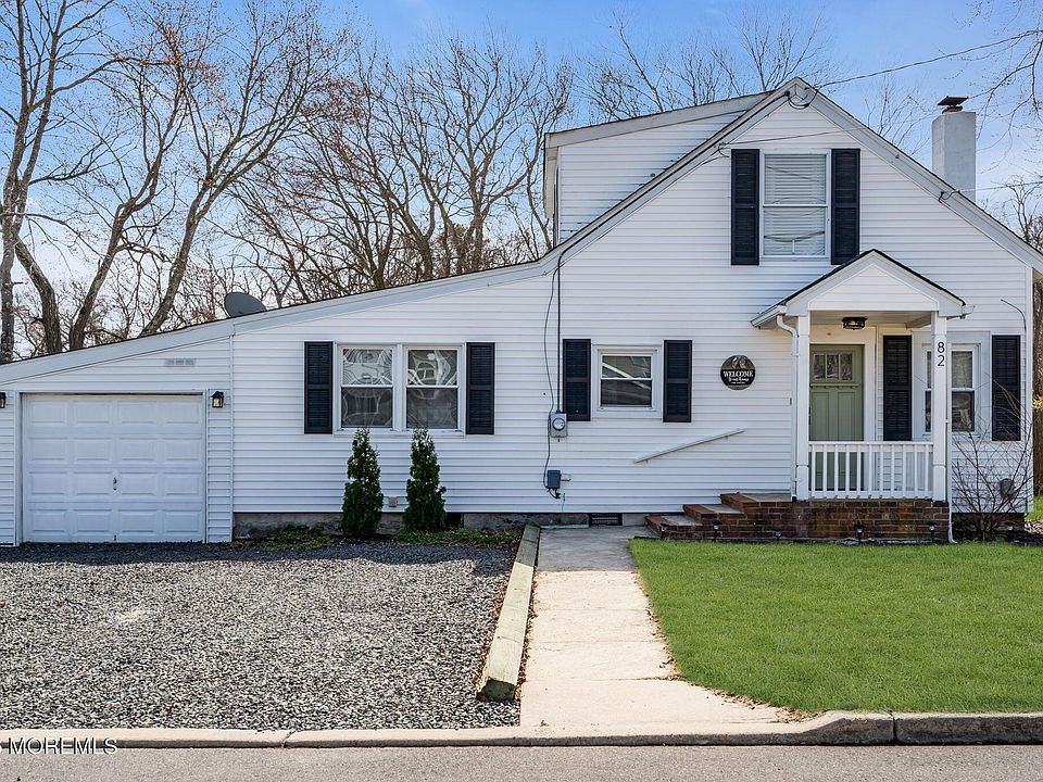 1st image of 82 Clearwater Drive