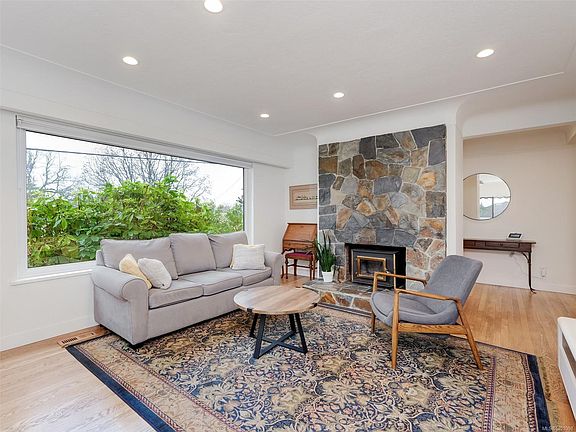 3rd image of 1275 Garkil Rd