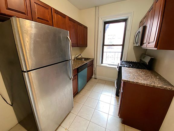2nd image of 322 Fairmount Ave #204