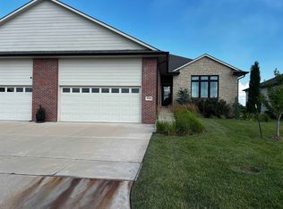 3126 Long Ct, Winfield, KS 67156
