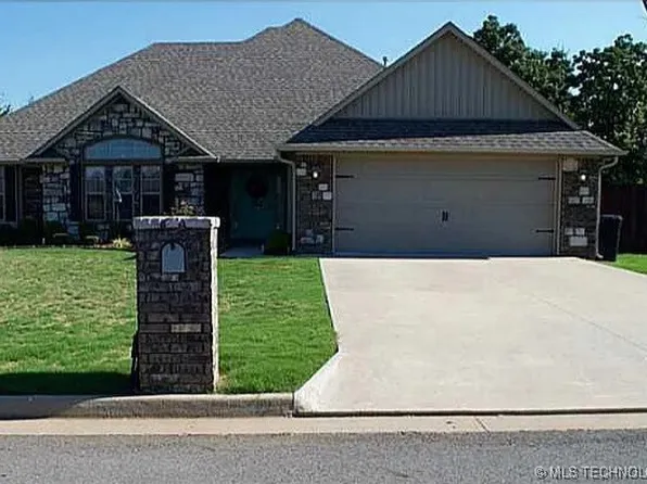 2913 Silver Maple Ln, Poteau, OK 74953