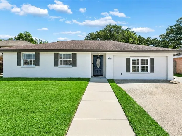 7731 Pebble Dr, New Orleans, LA 70128