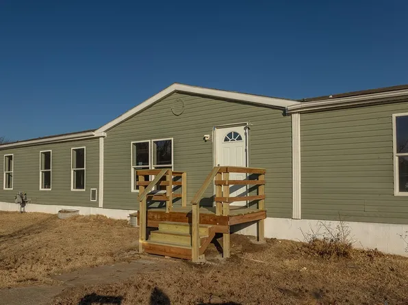 403 N Hillside Dr, Inman, KS 67546