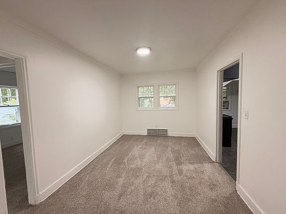4th image of 4728 N 36th Ave