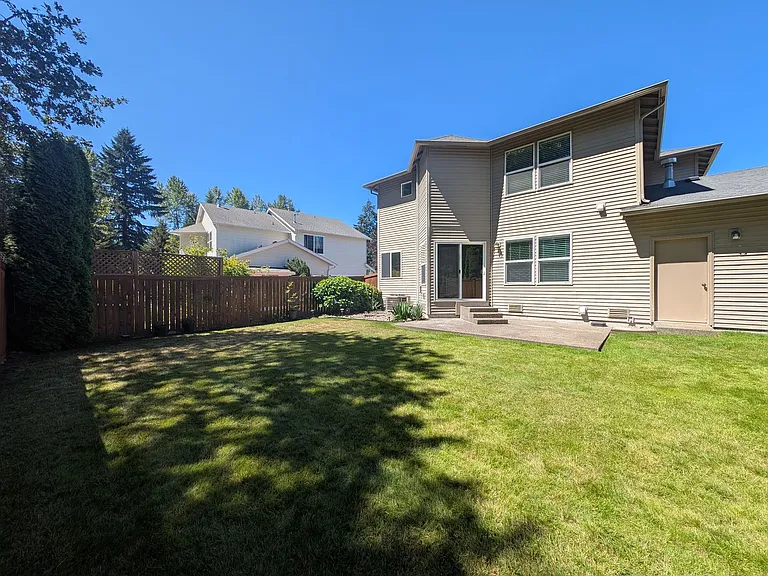 2233 Wallace Loop — Photo 34