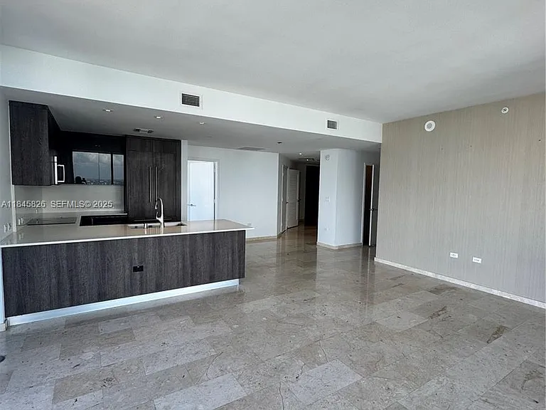 88 SW 7th St #3012 — Photo 5
