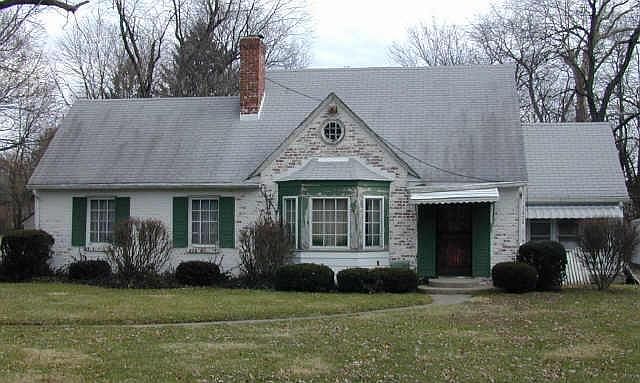 1st image of 6121 N Riverview Dr