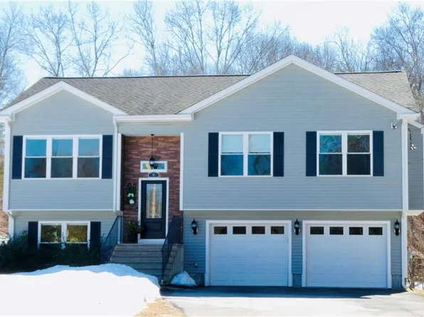 6 Heywood Ln, Johnston, RI 02919