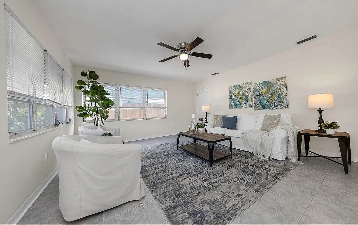 2 bed, 1010 sqft, $2,350 — Photo 3