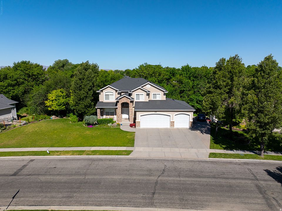 1st image of 1366 Fox Pointe Dr