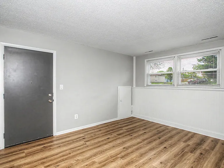 1411 Georgia Ave — Photo 6