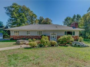 11 Twin Circle Dr, Trumbull, CT 06611