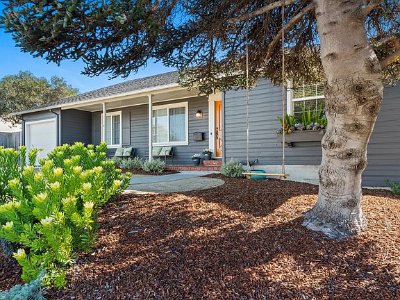 3rd image of 576 Acacia Ave