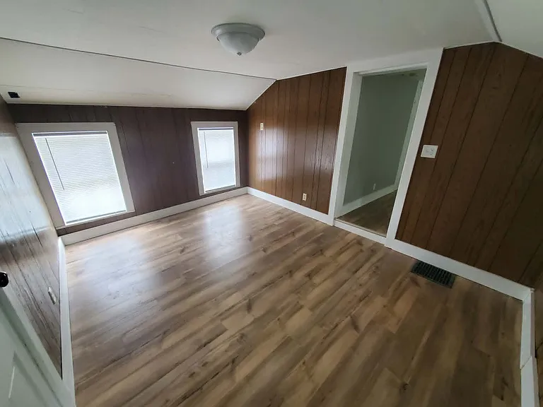 208 W Candise St — Photo 25