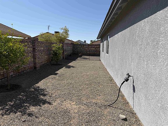 4th image of 9587 E 38th Pl