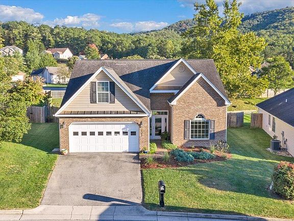 4th image of 4307 Faircrest Ln