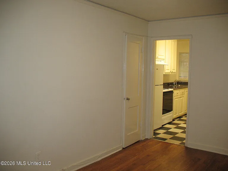 1004 Poplar Blvd #2 — Photo 4