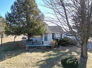 11669 W County Line Rd, Blanchard, MI 49310