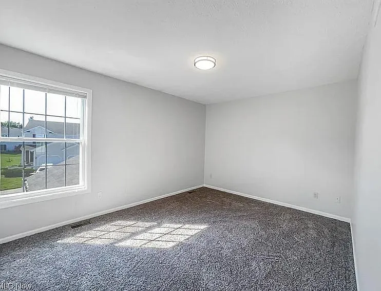 33442 Halle Ct — Photo 9