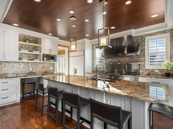 5804 Huntington Hills Dr, Fort Collins, CO 80525