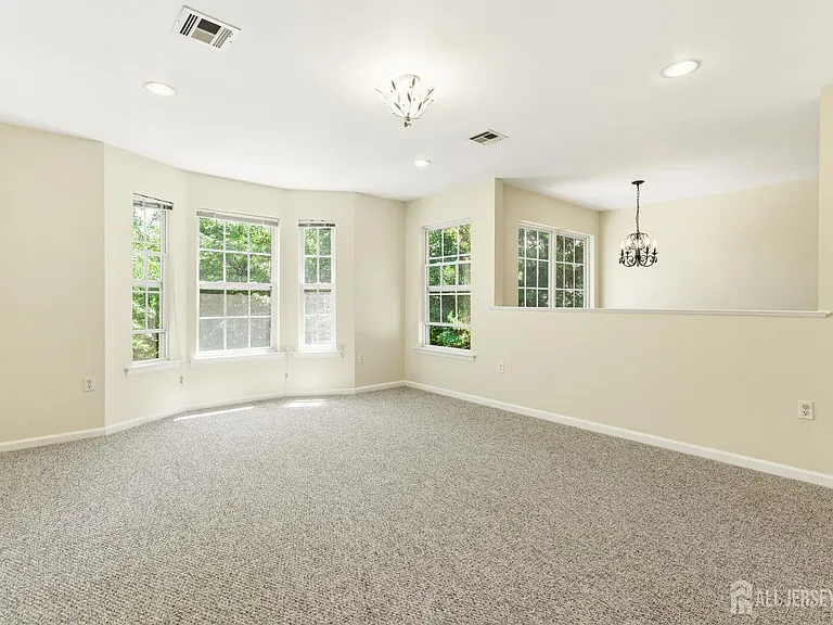 141 Forest Dr #141 — Photo 5