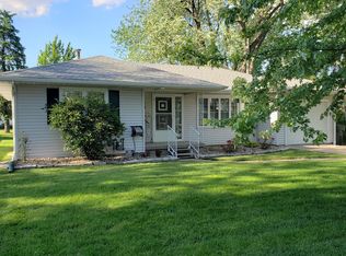 314 35th Ave N, Clinton, IA 52732