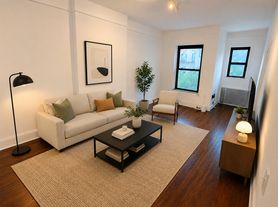 335 E 88th St, New York, NY