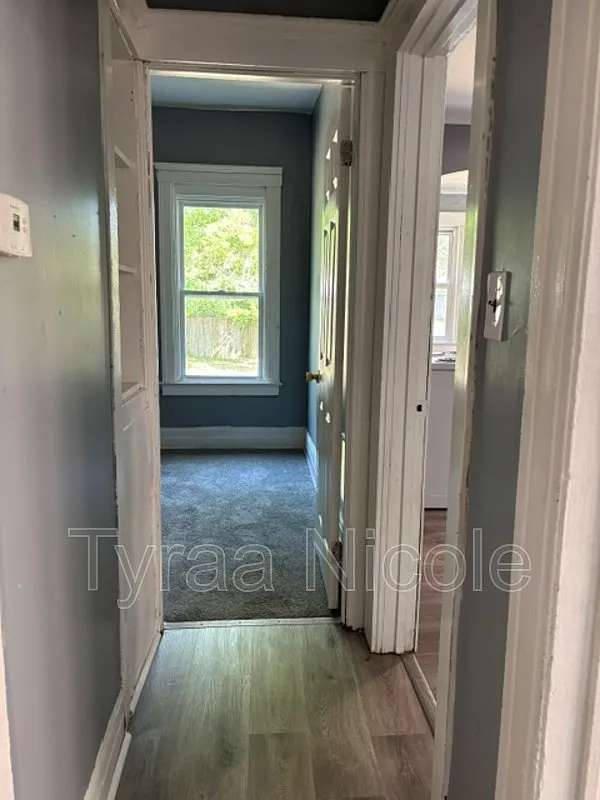 4 bed, 1.5 bath, 1538 sqft, $1,350 — Photo 2