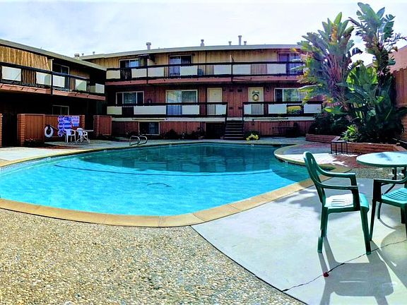 3rd image of 3040 Magliocco Dr APT 8