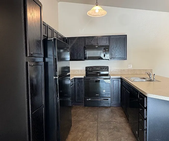 535 W Meadow Creek Cir — Photo 8