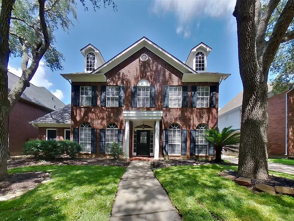 1507 Moon Shadow Ct