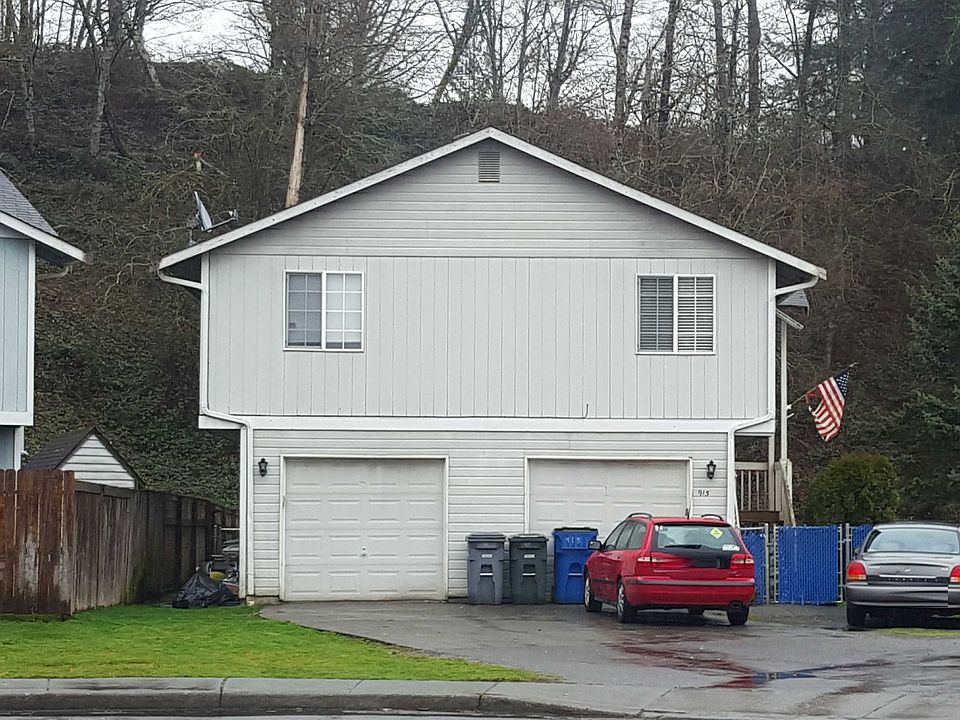 1st image of 915 Elm St