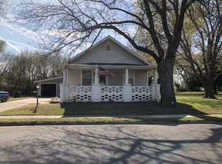 122 S 31st St, Parsons, KS 67357