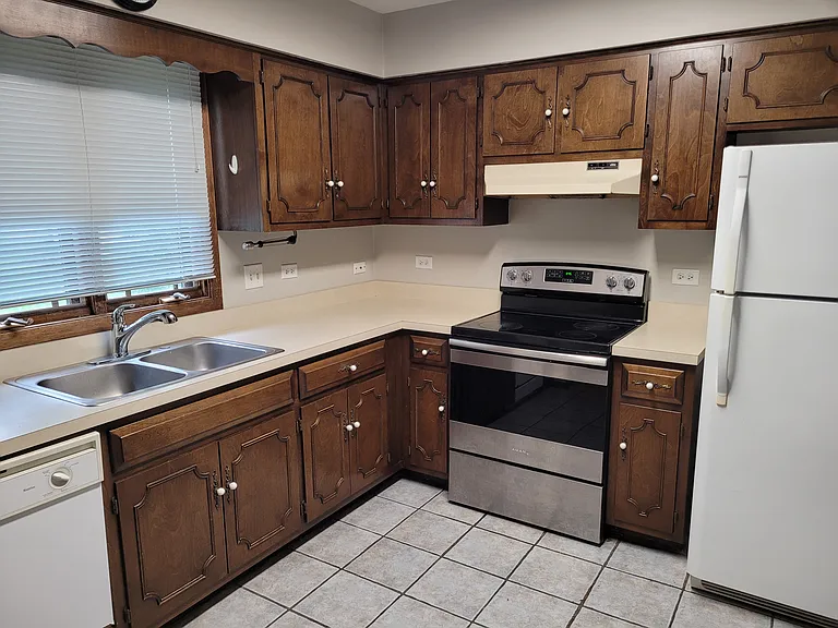 1500 Kenyon Dr — Photo 5
