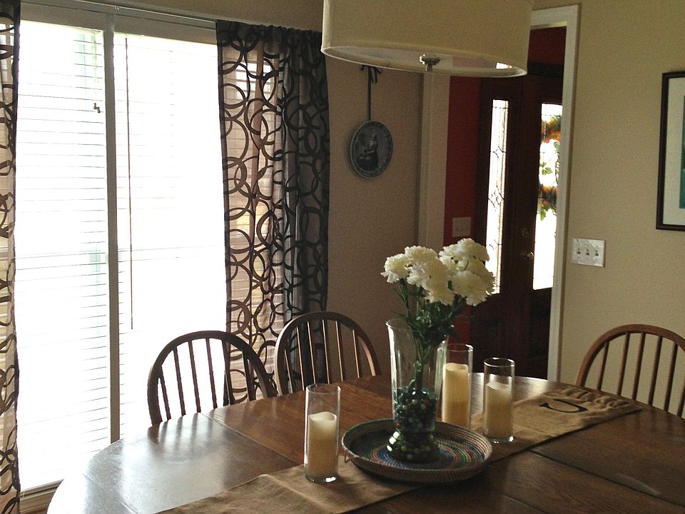 1st image of 979 River Bend Dr