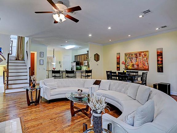 3rd image of 1515 Oakdale Ave #14