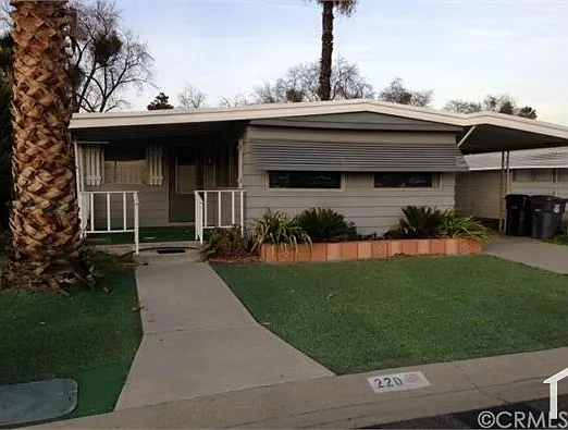 220 Santa Clara Cir