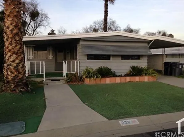 220 Santa Clara Cir, Hemet, CA 92543