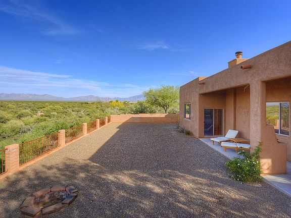2nd image of 973 E Josephine Saddle Pl
