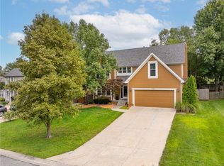 9109 W 126th Ter, Overland Park, KS 66213
