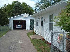 4th image of 325 N 6th St