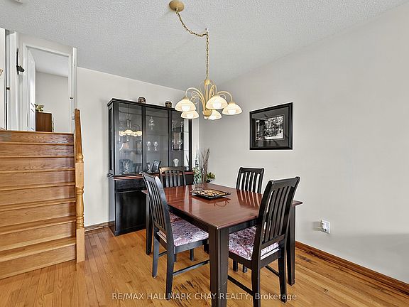 4th image of 436 Simcoe Rd