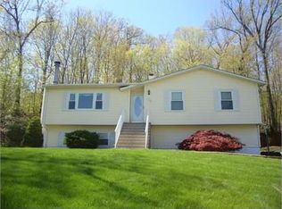63 Cedar Ridge Dr, Vernon, NJ 07462