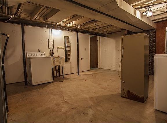 2nd image of 3295 Bolgos Cir