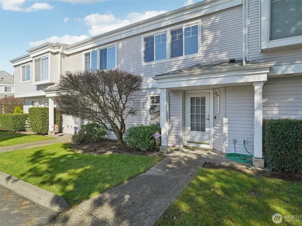 23628 55th Place S #15-3, Kent, WA 98032