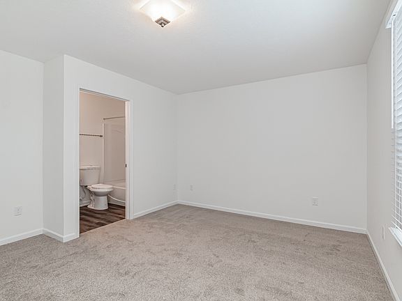 5th image of 835 Proprietors Rd APT 1