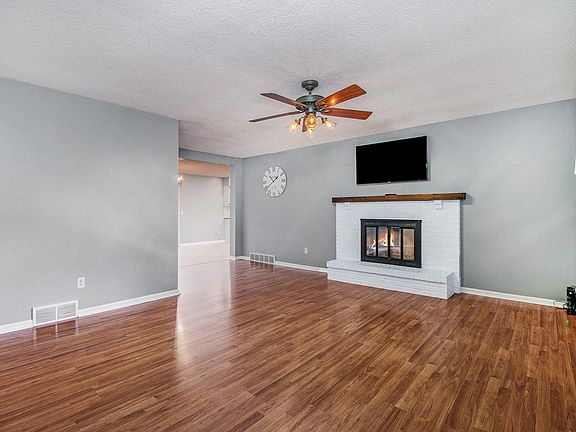 2nd image of 1262 Patricia St